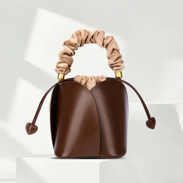 Drawstring Retro Mini Banliyö Çiçek Kova Çantası Cowhide Niche Tasarım Tek Omuz Crossbody Orijinal Deri Petal Çanta Tote