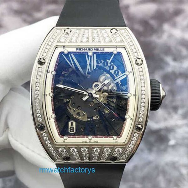 Top RM Watch Titanuhr RM023, ausgehöhltes Zifferblatt, 18 Karat Platin, Original-Diamantkalender, 38 x 45 mm