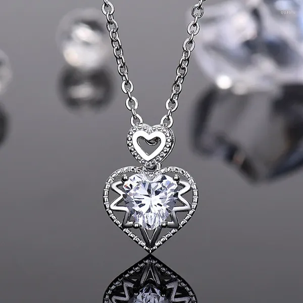 Collane con ciondolo Collana classica con zirconi a due cuori Collana da donna in argento con cristalli CZ Gemme di cristallo da sposa Gioielli da sposa Regali di Natale per gli amanti