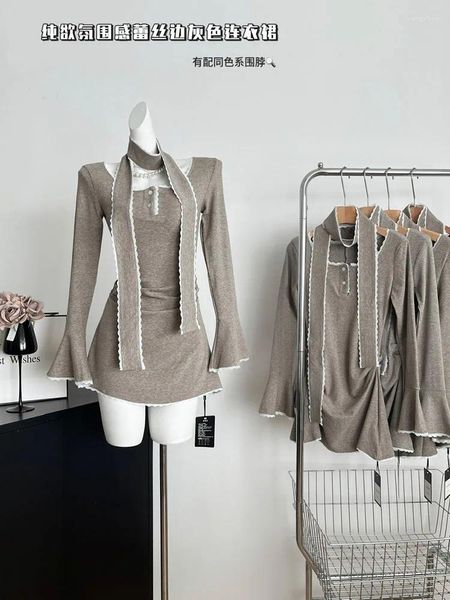 Lässige Kleider Design, graue einteilige Kleider, Gyaru-Chic, A-Linie, ausgestellte Ärmel, klassische Spitze, Bankett, Party, Abschlussball, Robe, 2000er-Jahre-Ästhetik