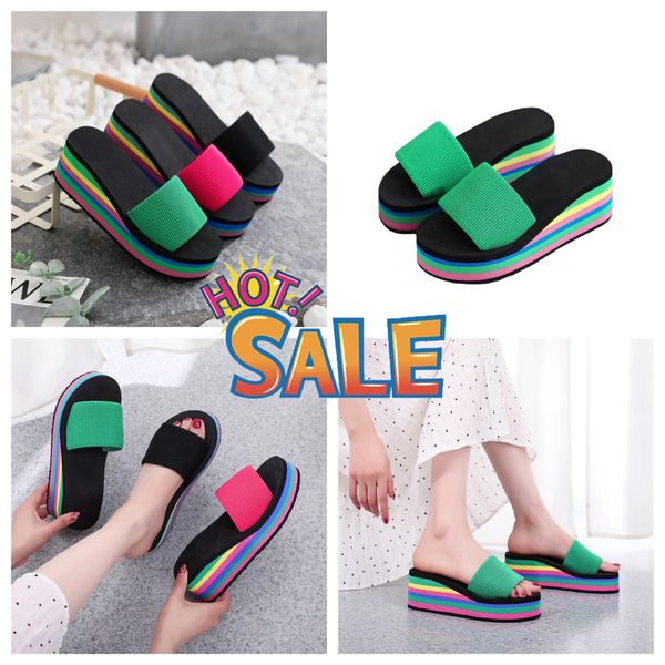 sandali Tacchi estivi da donna Pantofole GAI multicolori Pantofole con plateau stampate Spiaggia a spina di pesce impermeabili da donna arcobaleno bella spiaggia 2024 cool girl