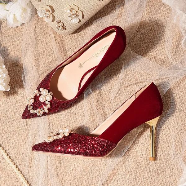 BOMPAS SAPATOS DE CEMA SAPATOS DE CASEMAGEM FEMAN 2023 NOVO VESTIMENTO RED RED DRESS VESTIDO DOBSENTE DOIS DESENTES DE CASAMENTO SLABES DE VESTOR