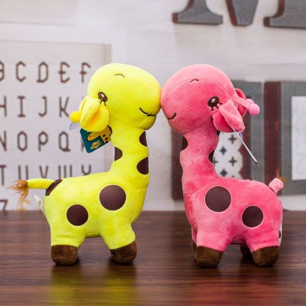 2024 Nuova bambola di giraffa in peluche da 25 cm Regalo di bambola di cervo maculato carino Regalo di cervo di colore creativo