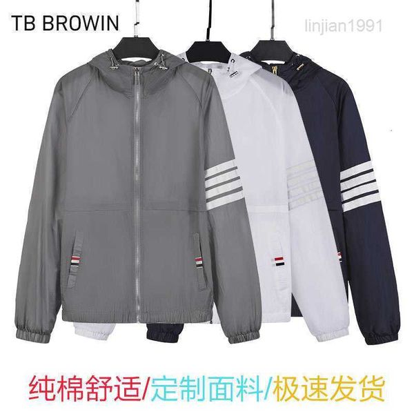 Мужские толстовки с капюшоном TB BROWIN NEW TB STRIPE SUN SHIRT УНИВЕРСАЛЬНАЯ ТКАНАЯ КУРТКА СО Светоотражающими полосками ПАЛЬТО