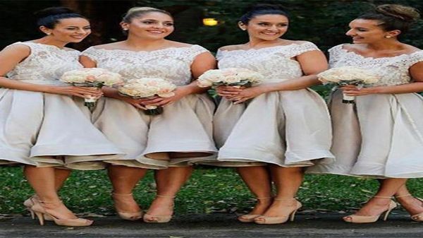 Na altura do joelho plus size vestidos de dama de honra país colher pescoço renda boné mangas curtas uma linha cinza casamento convidado festa baile dama de honra3735155