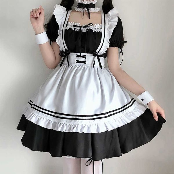 Cosplay Anime Kostümleri Siyah ve Sevimli Lolita Maid, bir Fransız önlük üniforması ve Japon anime costumec21'de seksi ve sevimli bir kız rolünü oynamaya geliyor