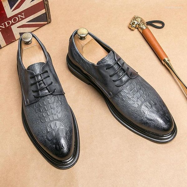 Scarpe casual Abito da festa da uomo a punta in pelle di alta qualità stile britannico Elegante pendolarismo da lavoro con lacci