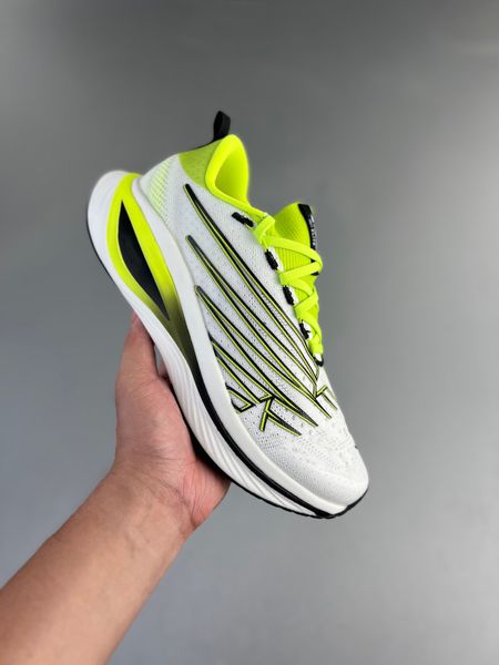 Scarpe firmate di scarpe da design di lussuosi scarpe da corsa di alta qualità per uomo maschile scélite v3 v3 shock shock istruction jogger marathon escursione scarpe 5262