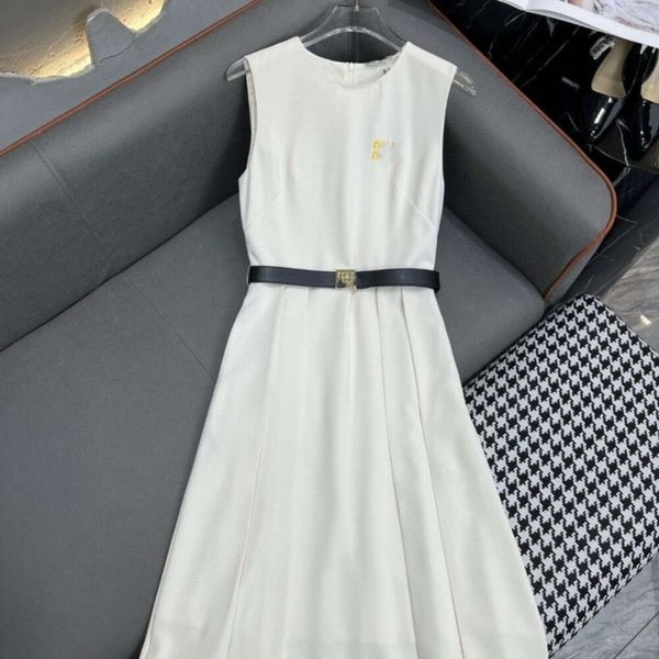 2024SS MM Designer DressSs Mulheres vestir moda primavera de verão bordado vestido elegante casual luxuoso vestidos mangas tamanho S-l