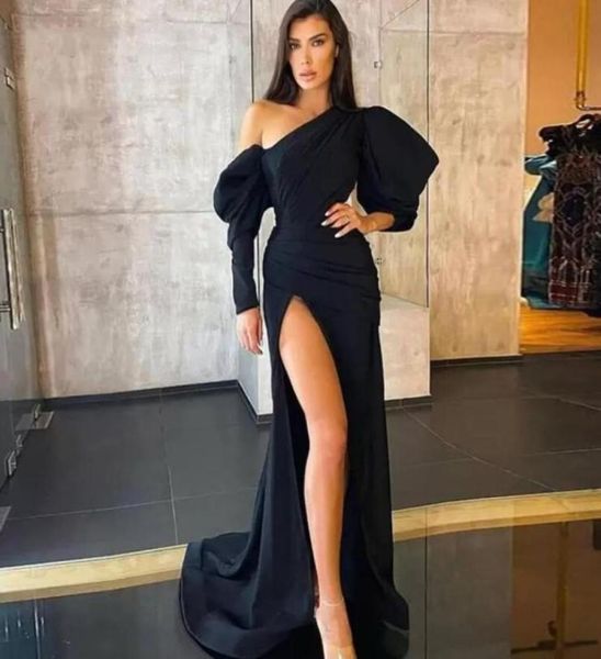 Sexy schwarze Abendkleider Meerjungfrau Puffy Long Sleeves Split Satin Formale Party Prom Kleider Falten 2022 Designer Celebrity Dress3645660
