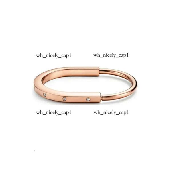 Designer Tiffanyset Braccialetti con ciondoli Tendenza di alta qualità Gioielli di lusso di marca Tiffanybracciale Donna Classici Collana con zirconi geometrici Collana Tiffancy in oro rosa 504