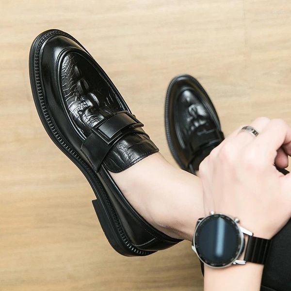 Freizeitschuhe Luxus Herren Kleid Echtes Leder Krokodildruck Hochzeit Schwarze Eisenschnallen Business Büro Slip On Herren Gummisohle