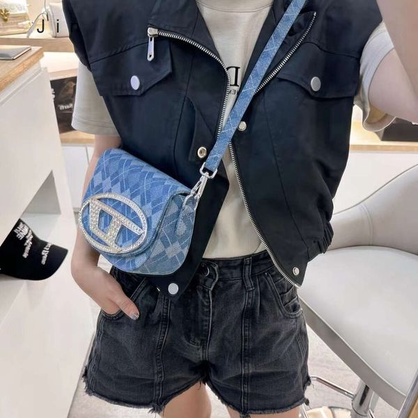 Borsa New Counter Quality King Explosion Dign Dingdang Spicy Girls Plaid sotto le ascelle Tessuto denim a contrasto Rintone Sella da trasporto Borsa a tracolla Borsa alla moda