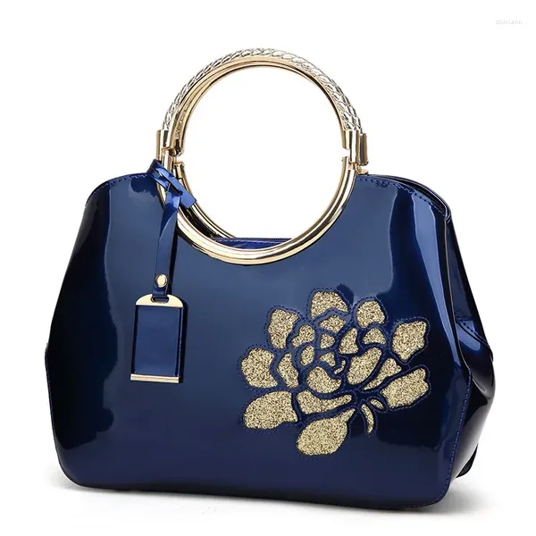 Borse a tracolla 2024 Borsa in pelle verniciata di moda Tendenza da donna All-match Lusso Conchiglia lucida Borsa diagonale con una spalla da donna