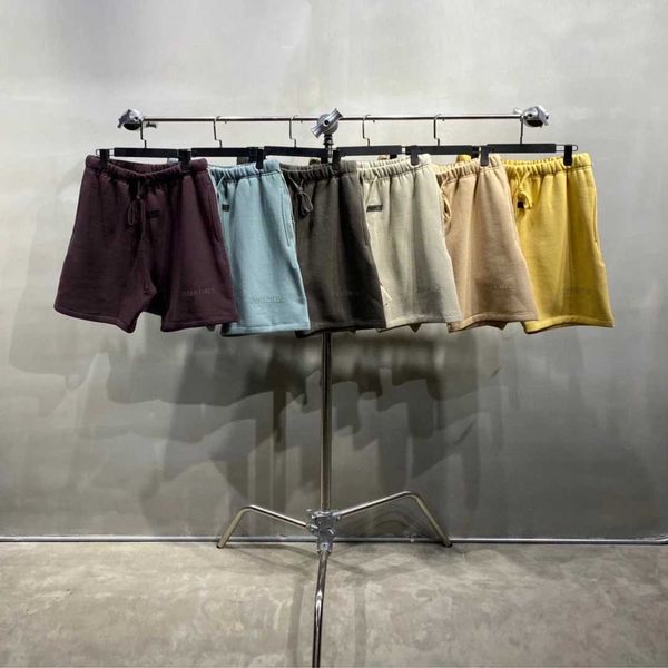 Shorts masculinos Um novo short de borracha colorido indispensável para o verão de 2023, agasalhos de alta qualidade, shorts escovados, roupas de rua da moda masculina J240322