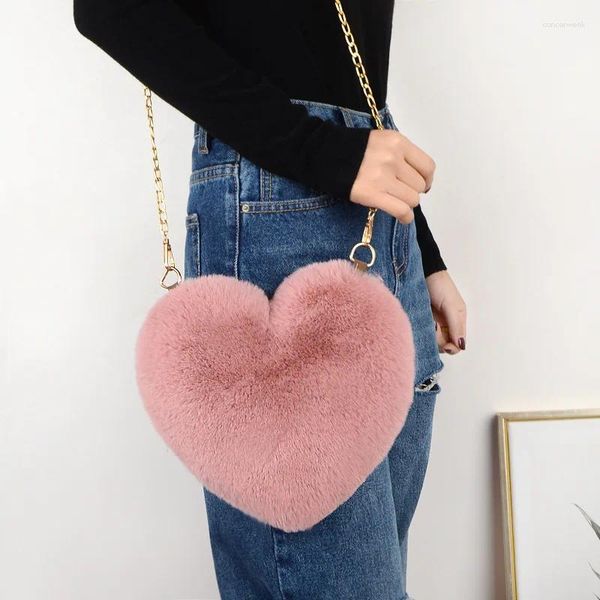 Omuz çantaları 2024 Moda Kadınların Kalp Şekleli Çantalar Sevimli Kawaii Faux Fur Crossbody Cüzdan Cüzdan Çantası Zincir Çantası Lady Handbag