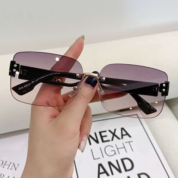 Rahmenlos, neu für Damen, koreanische Online-Sonnenbrille im gleichen Stil, Tidal Box, UV-beständig, 9226, quadratisch