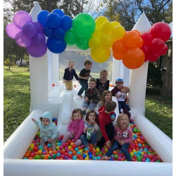 Weiße Hüpfburg von Commerica für Kinder, 13' x 8' Voll-PVC-Hüpfburg mit Rutsche, Mini-Bällegrube mit Luftgebläse