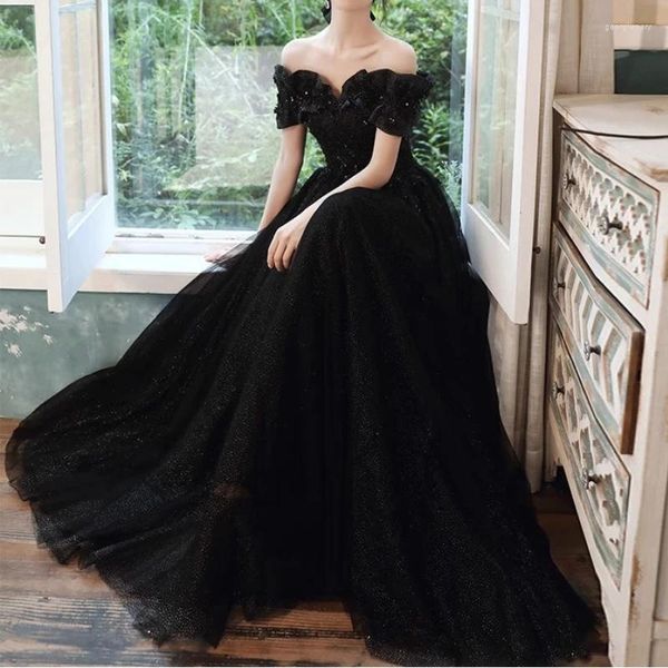 Partykleider Französisches Temperament Slash-Blütenblatt-Ausschnitt Abendkleid Exquisite Spitzenapplikationen Schlanke Taille Vestidos Paillettengestufte Zeremonienrobe