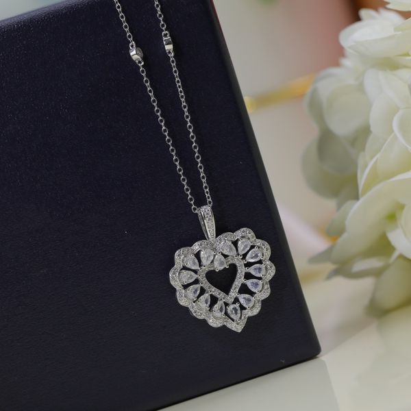 Collana Love Precision Edition di gioielli di lusso con forma di cuore piena di diamanti, zirconi super belli, eleganti e scintillanti