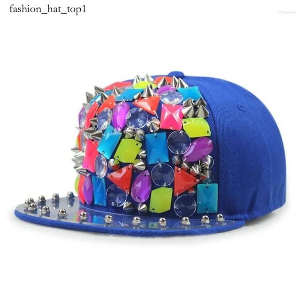 GBCNYIER Berretto da baseball Designer Berretti da ballo Cool Dance Show Cappello Rivetto Hiphop Sport Sole Outdoor Tempo libero Parkour Cap Moda Giovane Visiera