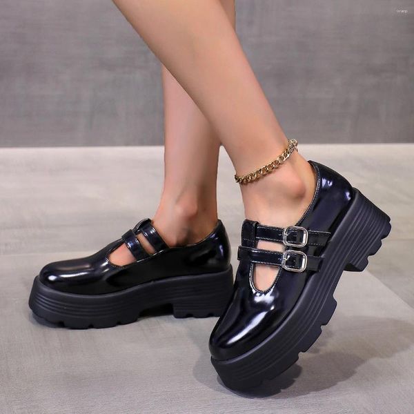 Sapatos de vestido Dupla Fivela Strap Plataforma Chunky Bombas Mulheres Patente Couro Grosso Fundo Gótico Mulher Punk Saltos Mary Jane