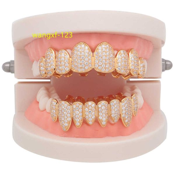 Otto denti Grillz Rapper Hip Hop Zircon Grillz Denti Denti placcati in oro 18 carati Grillz