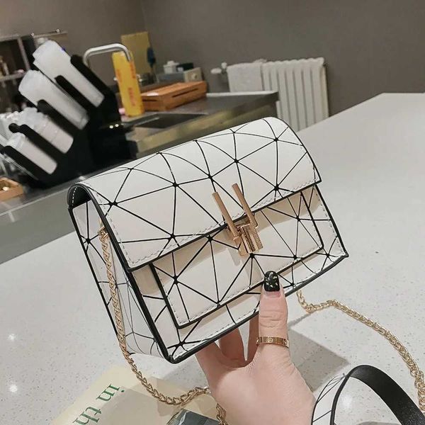 Akşam çantaları yeni moda kadınlar omzunun üzerinde çanta küçük flep crossbody çanta kız çanta bayanlar için haberci çanta telefon çantası bolso mujerl2403