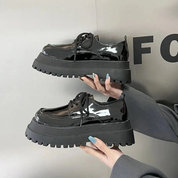 Pumpen japanische Harajuku -Stilpumpen für Frauen Mode lässige neue Designer Herumn Winter Patent Leder -Plattform Schuhe Slebende Frauen