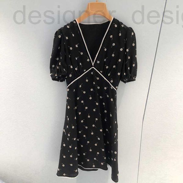 Temel gündelik elbiseler tasarımcı markası Miu Miao siyah kısa kollu elbise ahşap kulak kenarı baskılı v yaka v yaka Şifon etekte ince görünüm için yaz yeni 09u0