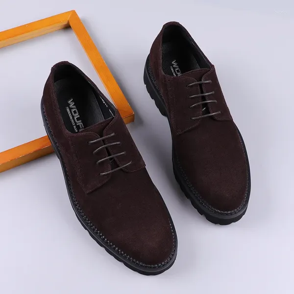 Sapatos de vestido Homens Laces Cabeça Redonda Couro Faça Turn Fur Wear para Trabalhar Estilo Europeu Casamento Amor