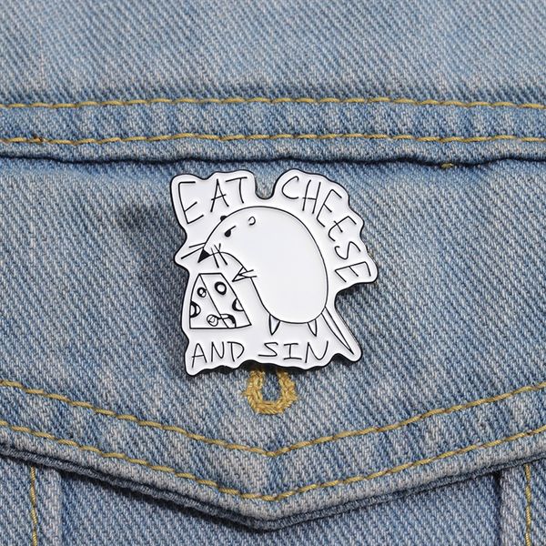 Ratte essen Käse und Sünde Emaille Pins Cartoon lustige Maus Broschen Revers Abzeichen Rucksack Kleidung Schmuck Accessoires Geschenk für Freund