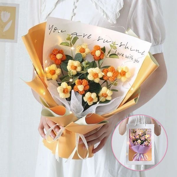 Buquê de flores de malha com saco de presente buquês de formatura lâmpada corda dia das mães presentes artesanais meninas decoração de casamento 240308