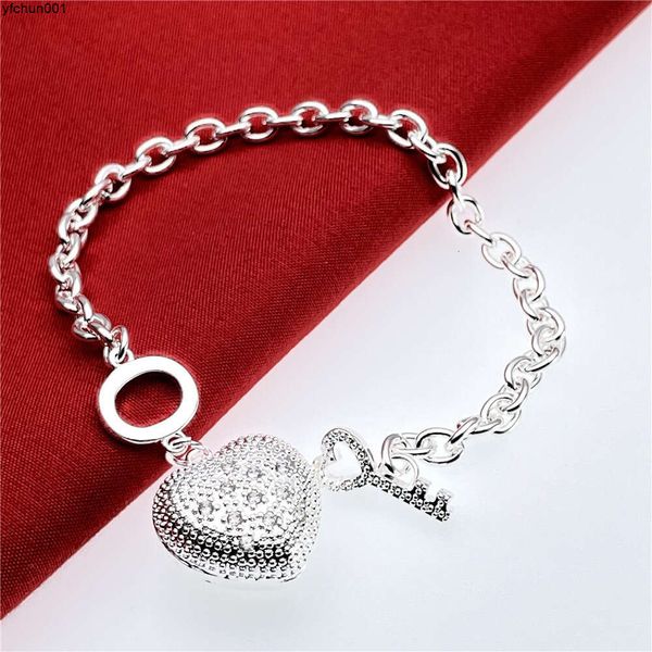 Versione coreana di squisiti gioielli placcati in argento Chiave a forma di cuore con diamanti in zirconio di cristallo più venduta per il braccialetto Yhd060