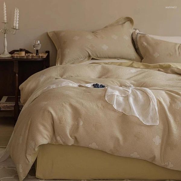 Set di biancheria da letto 2024 Copripiumino con motivo a lettere in cotone matrimoniale semplice in quattro pezzi, comodo beige chiaro