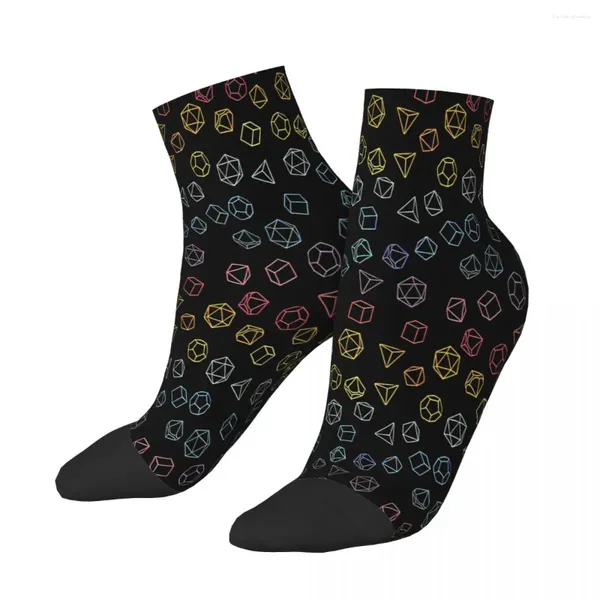 Herrensocken DnD Spiel Würfel Regenbogen auf schwarzem Muster Knöchel männlich Herren Damen Herbststrümpfe bedruckt