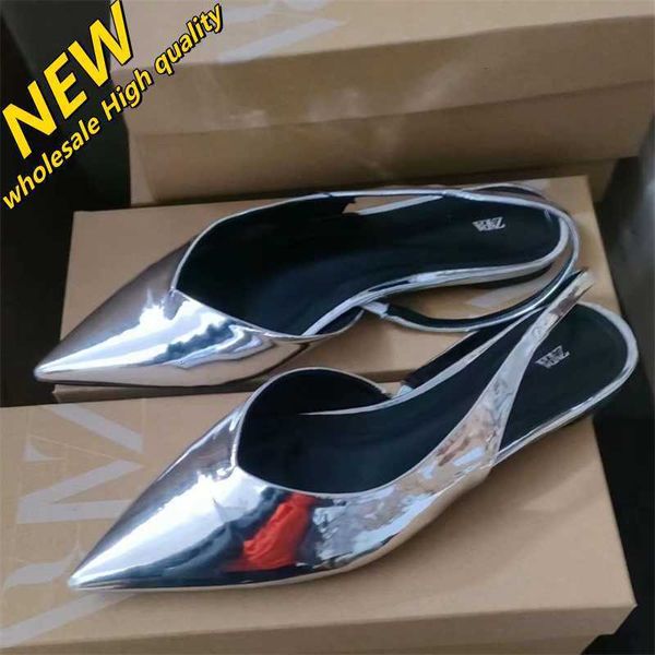 2024 l'ultima strada più fritta Piatta Nuove scarpe alla moda Cintura elastica con bocca superficiale High-end e alta qualità Za Heels party Sandali effetto vernice argento Donna Estate