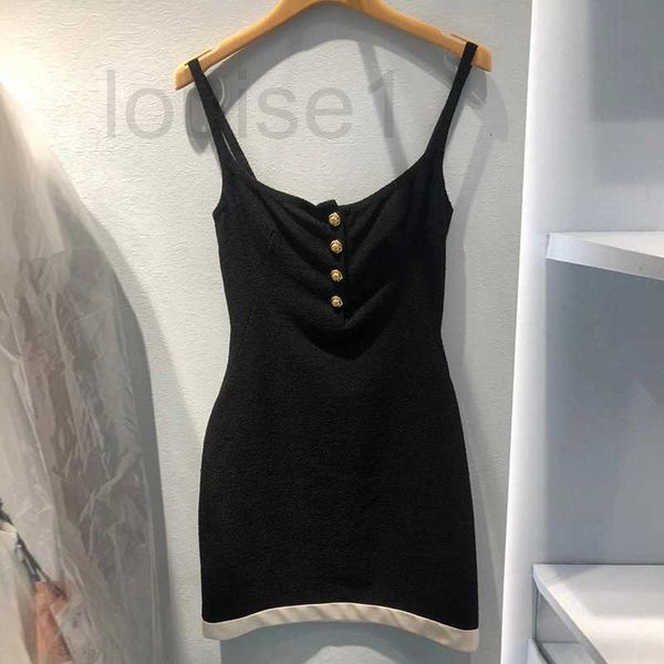 Laufsteg-Kleider Designer Brandneues Miu-Kleid mit Träger, Schwarz, schlank und vielseitig, sexy Passform, Kontrastfarbe, eleganter innerer Stil 7ZE3