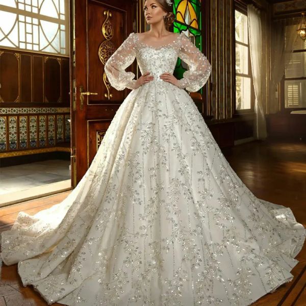 Wunderschönes Dubai-Kristall-Ballkleid-Hochzeitskleid, transparenter Hals, Perlenstickerei, langärmelige Brautkleider, Prinzessin-Brautkleid