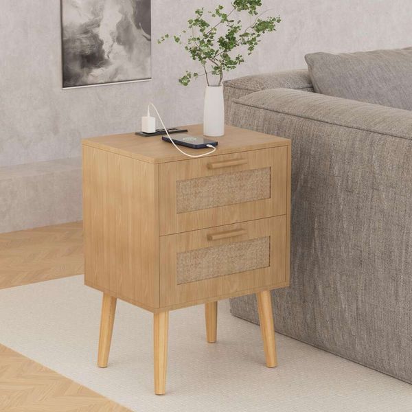 Ltysh Stazione di Ricarica, Comodino in Rattan Gambe Solide, Comodino con Prese USB Comodino, Tavolino per Camera da Letto, Soggiorno (Colore Legno Naturale)