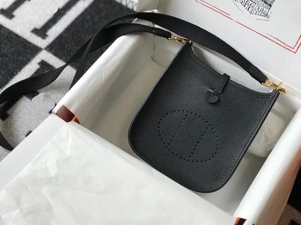 10A Üst Son Kalite Tasarımcı Lüks Kadın Erkekler Orijinal Orijinal Buzağı Deri El Yapımı Çanta Akşam Omuz Çantası Crossbody Cüzdan Turuncu Kutu 17cm