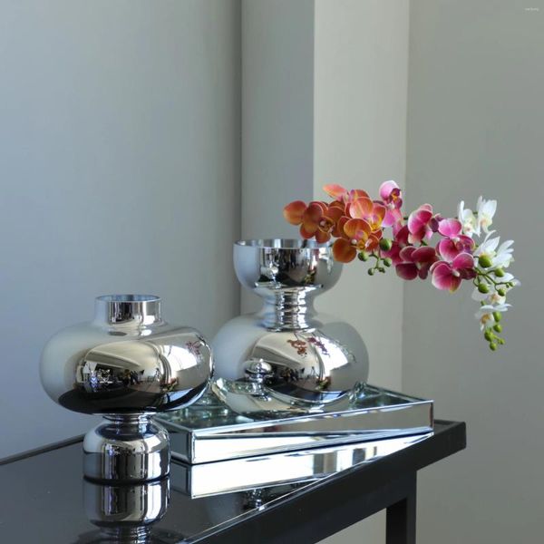 Vasi Modern Semplity Light Luxury Argento placcato Specchio Vaso di vetro Stanza campione Arredi e decorazioni artistici del designer