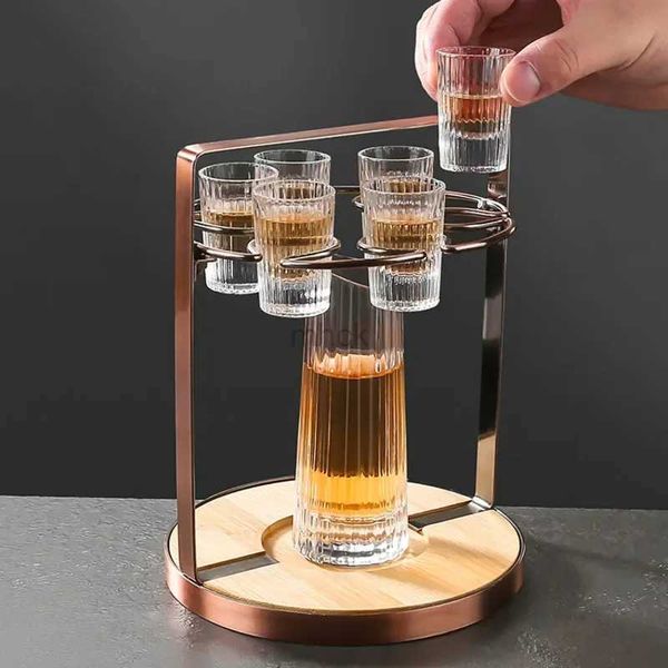 Bar-Werkzeuge, exquisites japanisches Sake-Becher-Set, elegantes Glas-Set mit Weinverteiler, Eisen-Bullet-Becher, leichte Luxus-Bar-Werkzeuge für Barkeeper, 240322