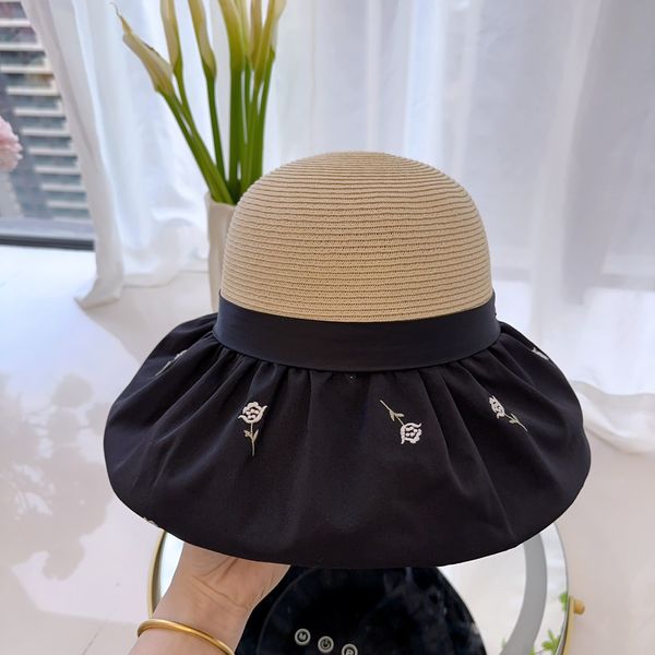 Cappelli di paglia per donna Cappelli di fiori ricamati firmati Cappelli da spiaggia di moda Bowknot Design Chapeau per i viaggi
