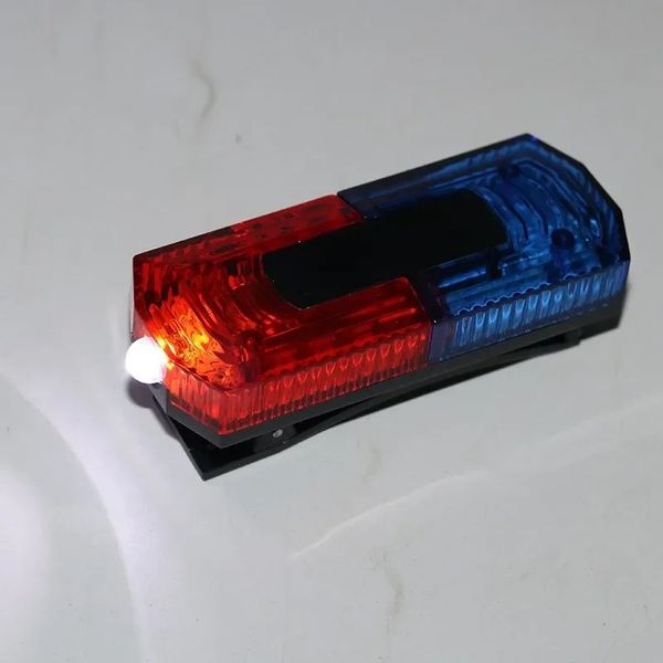 2024 Neue LED Red Blue Schulter Polizei Licht Multifunktion Logo Label Anpassbarer Clip -Blitzwarnsicherheitsleuchten für die Sicherheit der Polizei LED