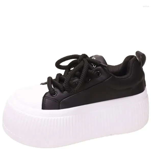 Scarpe casual 6,5 cm Sneakers classiche in bianco e nero per le donne Autunno Ins Trendy suola spessa Testa tonda Biscuit Lace Up