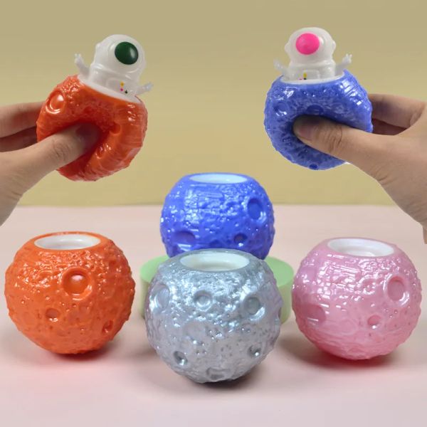Squeeze Cup Toys TPR Jump Astronaut Planet Pressure TPR Vent Mochi Squishy Fidget Ball Toy per bambini 1261 ZZ