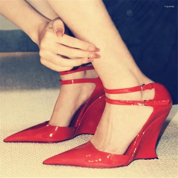 Sapatos de vestido 2024 verão mulheres bombas grossas sandálias de salto alto sexy vermelho apontou toe casamento senhoras tornozelo tiras cunhas