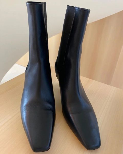 Сапоги 2021 весна и лето новые настоящие кожаные дамы черные минималистские заостренные носки для носков