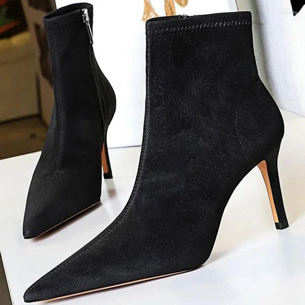 Сапоги в западном стиле, простые сексуальные женские туфли на высоком каблуке 7,5 см для вечеринки, на шпильке с острым носком, черные джинсовые универсальные женские короткие сапоги